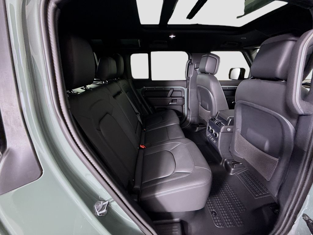 New 2026 Keswick Green Land Rover Trophy Edition Deep Sandglow image 24