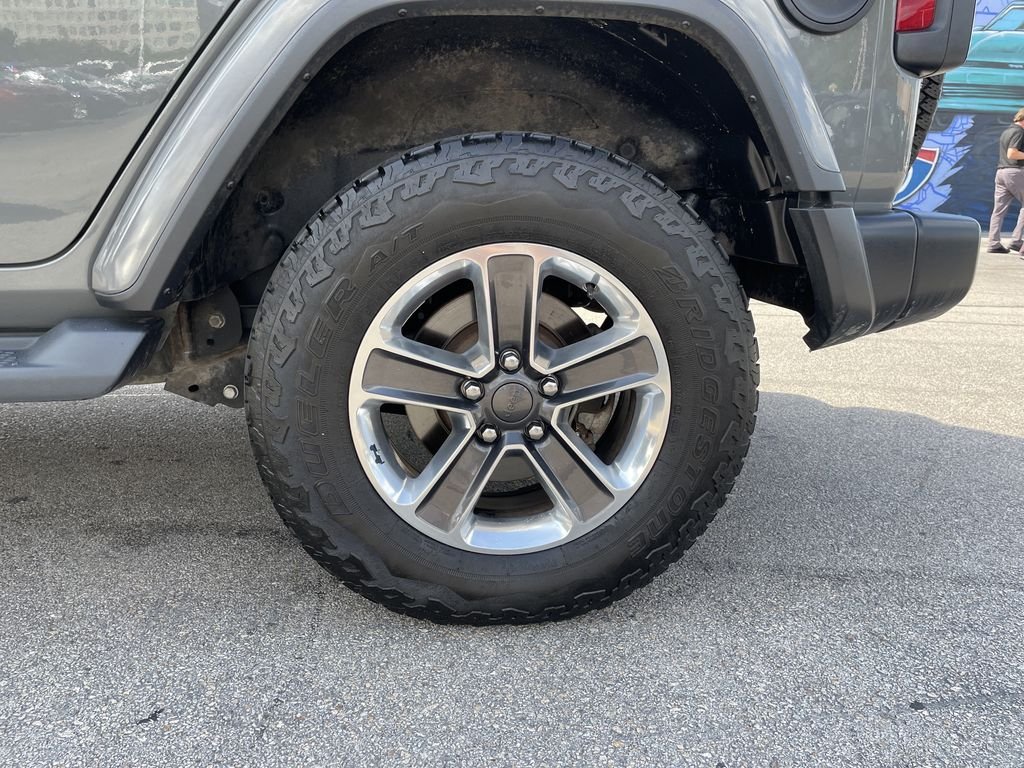 Used 2020 Gray Jeep Unlimited Sahara image 10