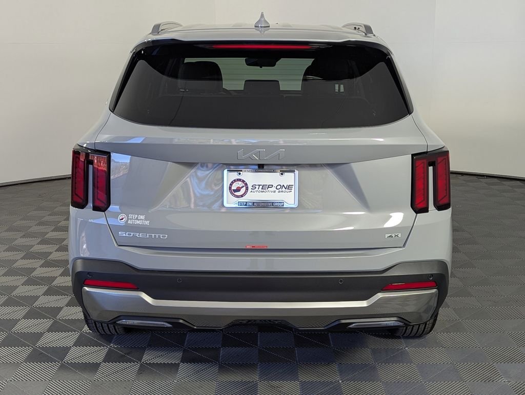 New 2026 Wolf Gray Kia S image 6