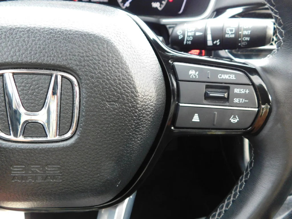 Certified Used 2024 White Honda EX-L image 29