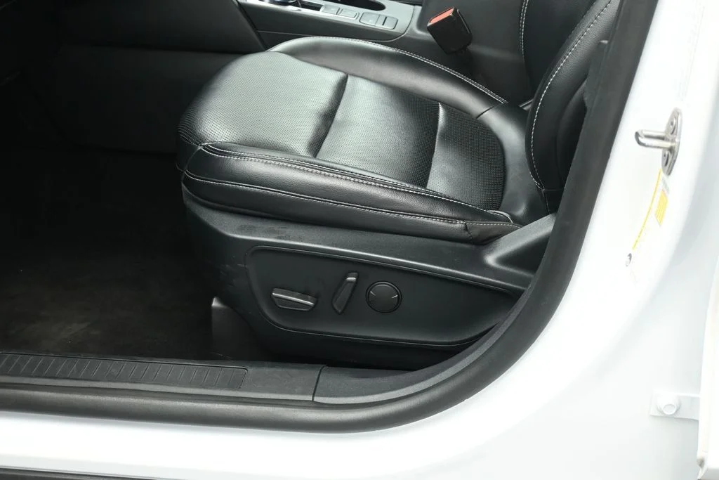 Certified Used 2020 White Ford SEL image 10
