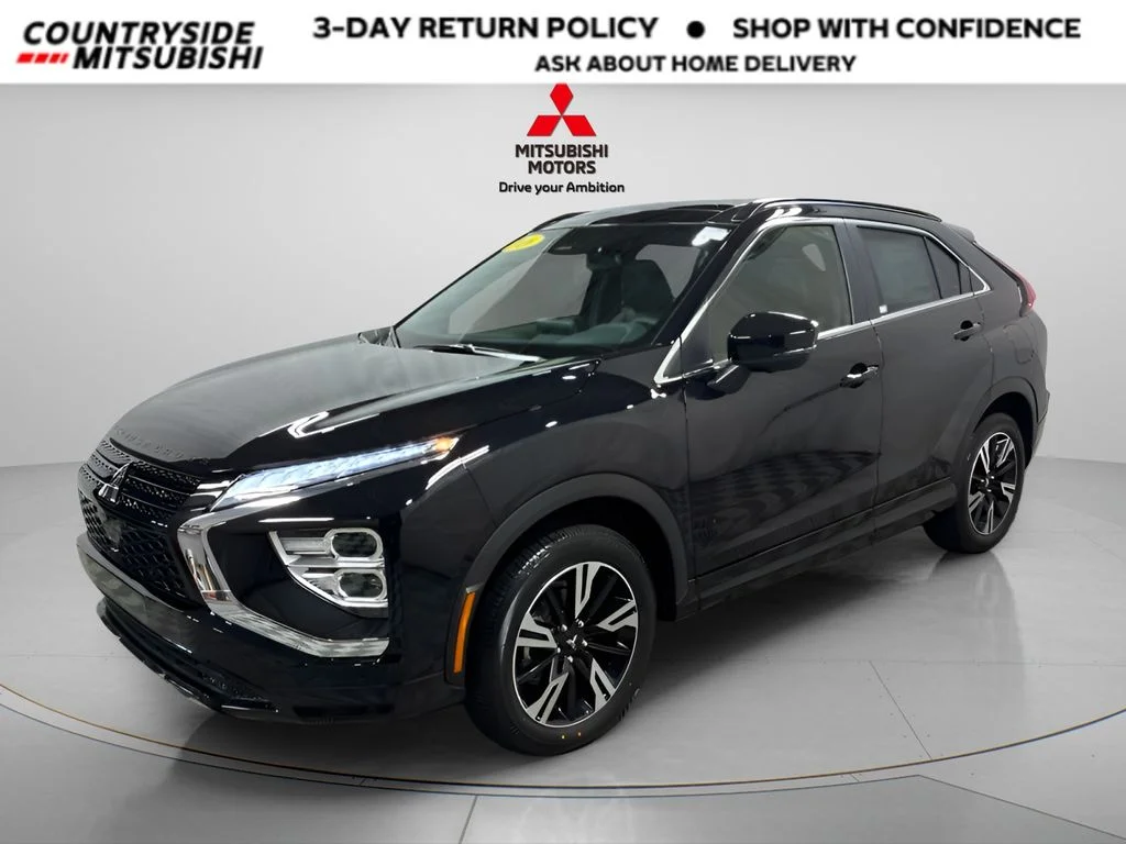 New 2026 Labrador Black Pearl Mitsubishi SEL image 1