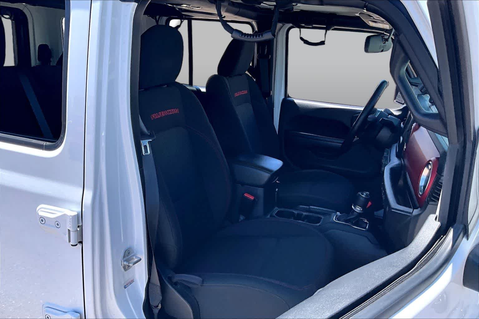 Used 2021 Bright White Clearcoat Jeep Unlimited Rubicon image 7