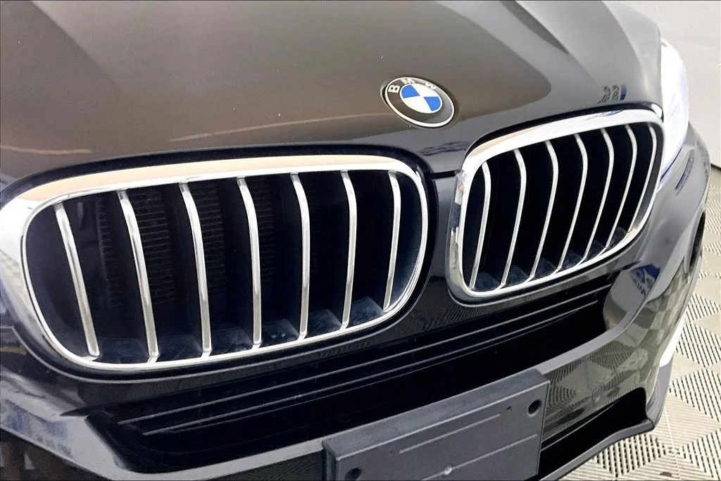Used 2018 Jet Black BMW sDrive35i image 23