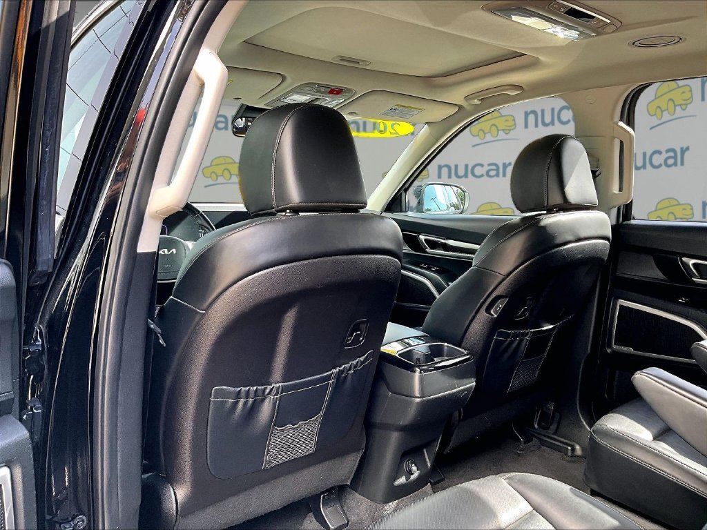 Used 2025 Black Kia S image 23