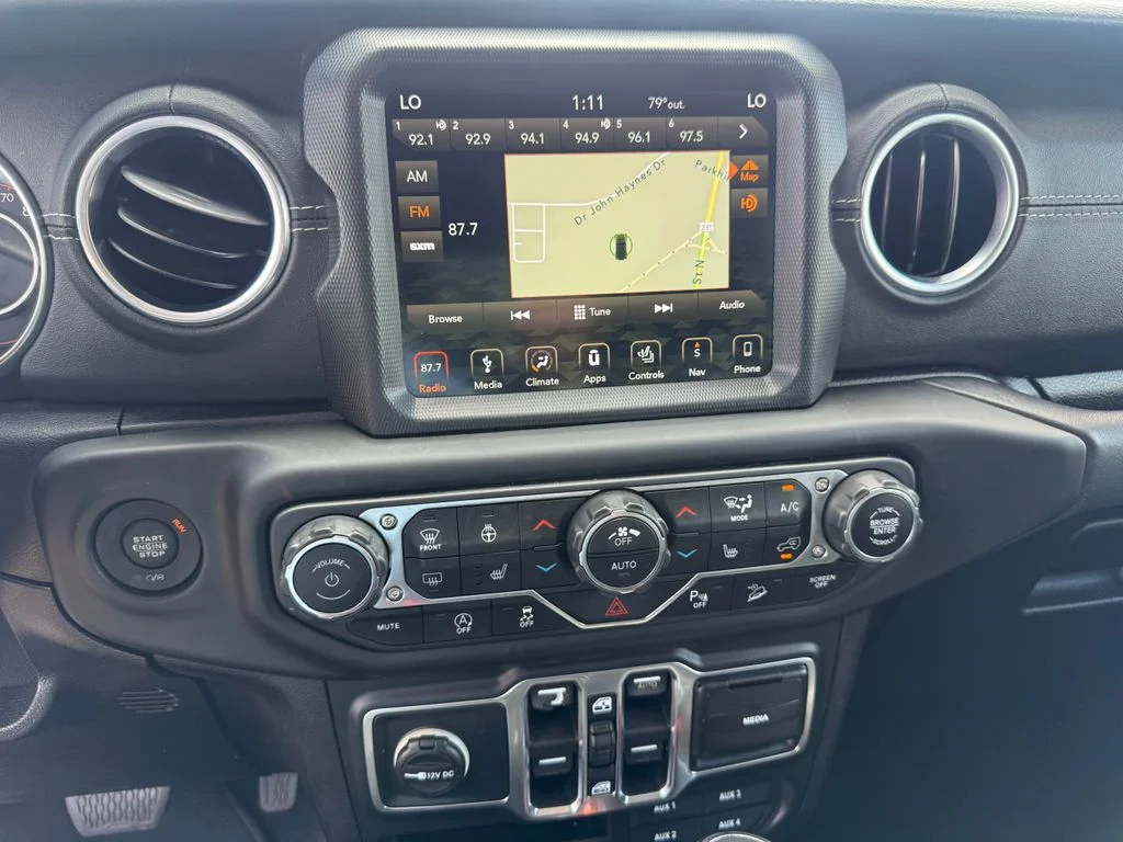 Used 2018 Black Jeep Unlimited Sahara image 10