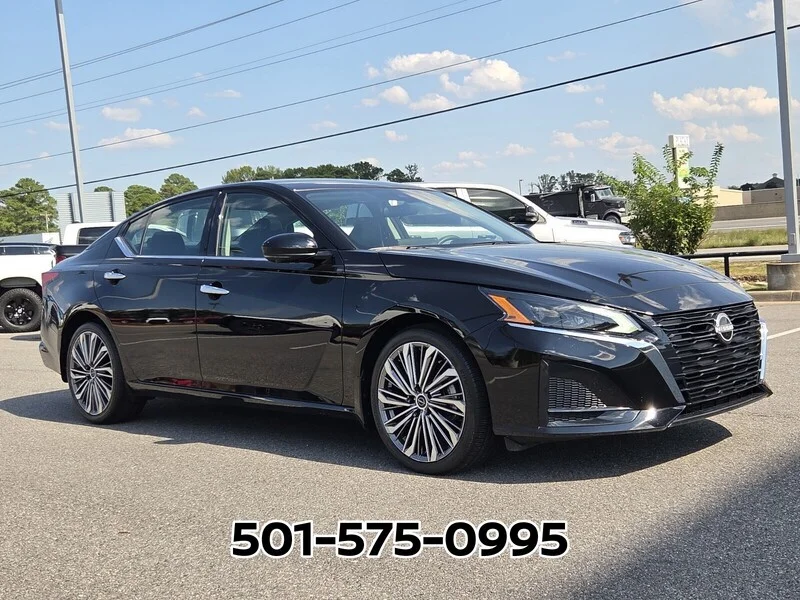 Used 2025 Super Black NISSAN SL FWD image 5