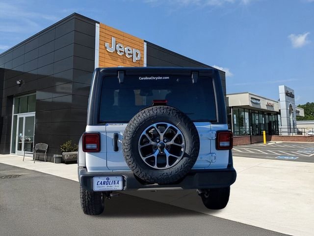 New 2026 Bright White Clear-Coat Exterior Paint Jeep Sport S image 7