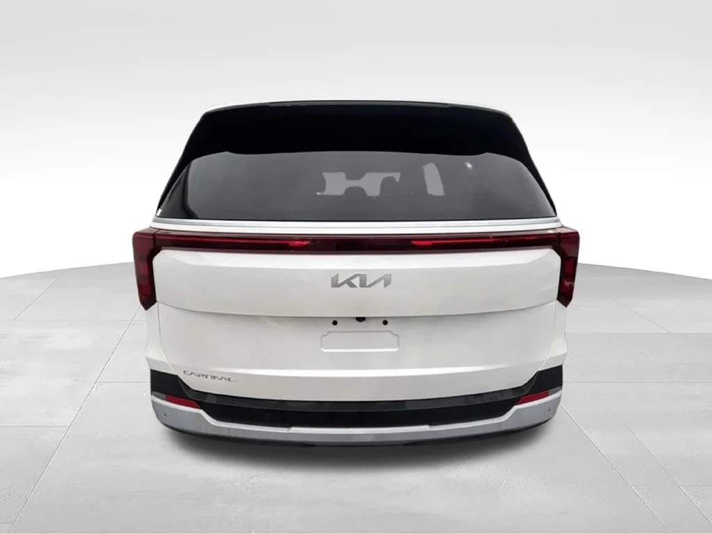 Certified Used 2026 White Kia LXS image 4