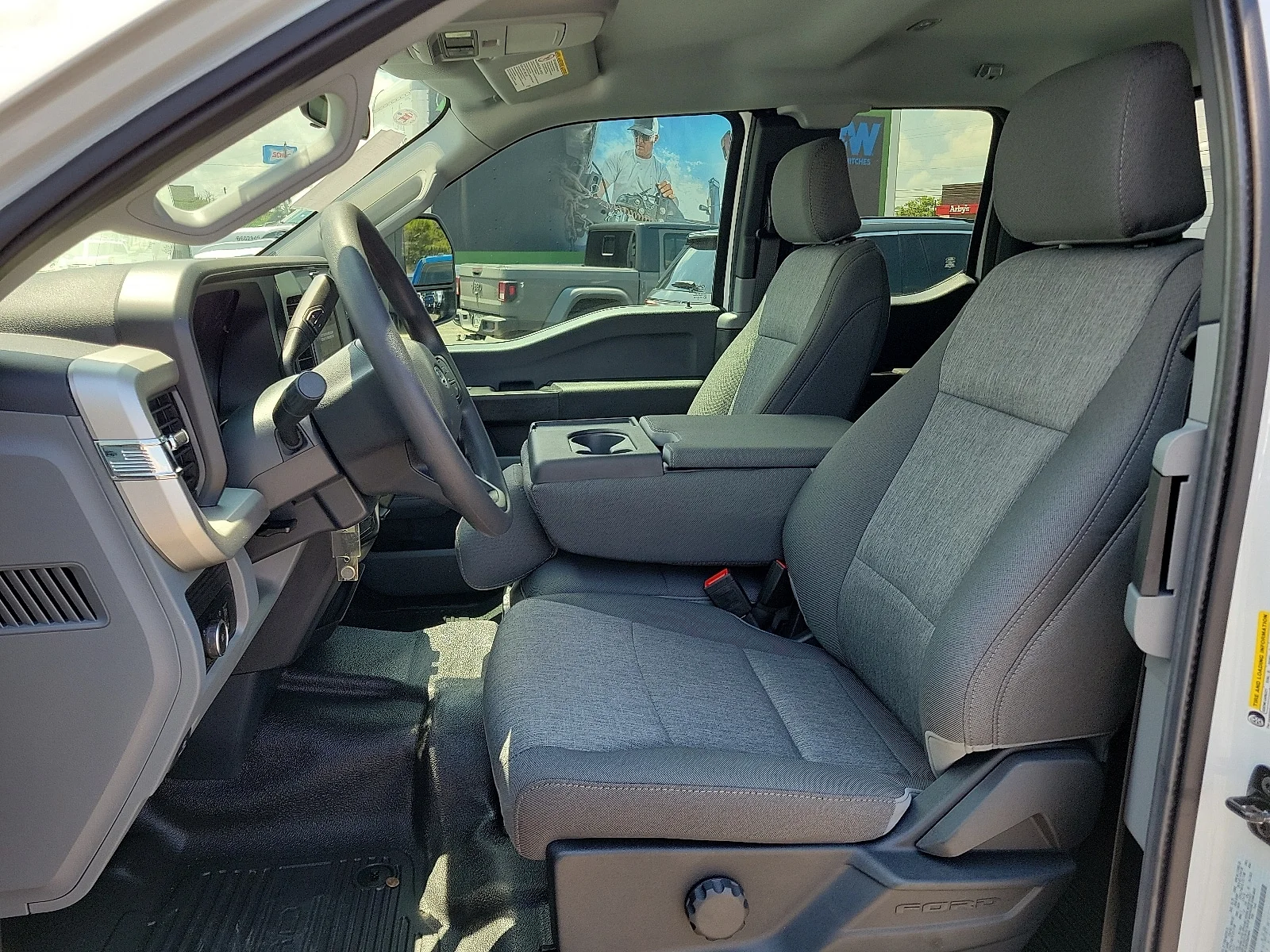 New 2025 Oxford White Ford F-250&reg; XL image 12