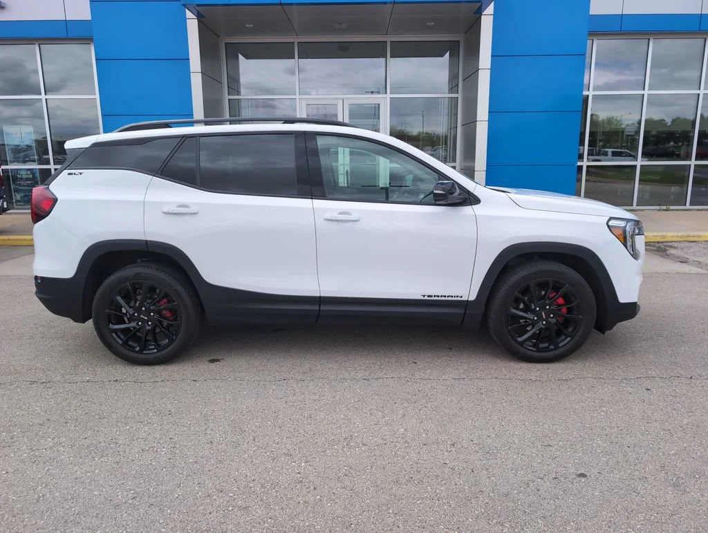 2023 GMC Terrain SLT AWD's photo