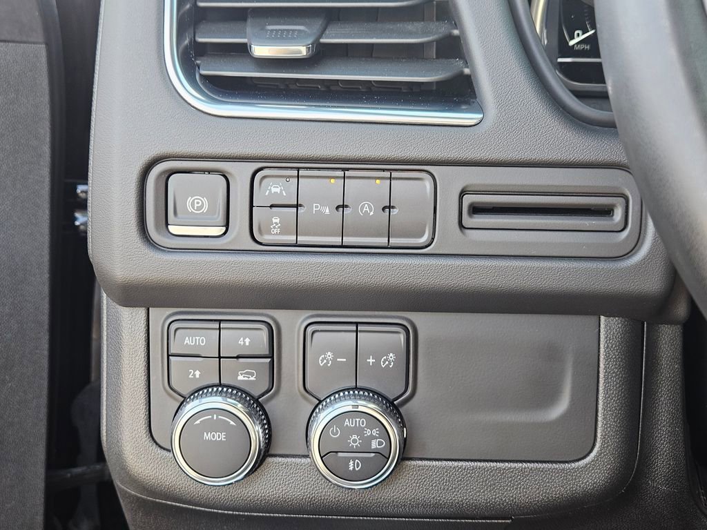 Certified Used 2024 Onyx Black GMC SLT image 29