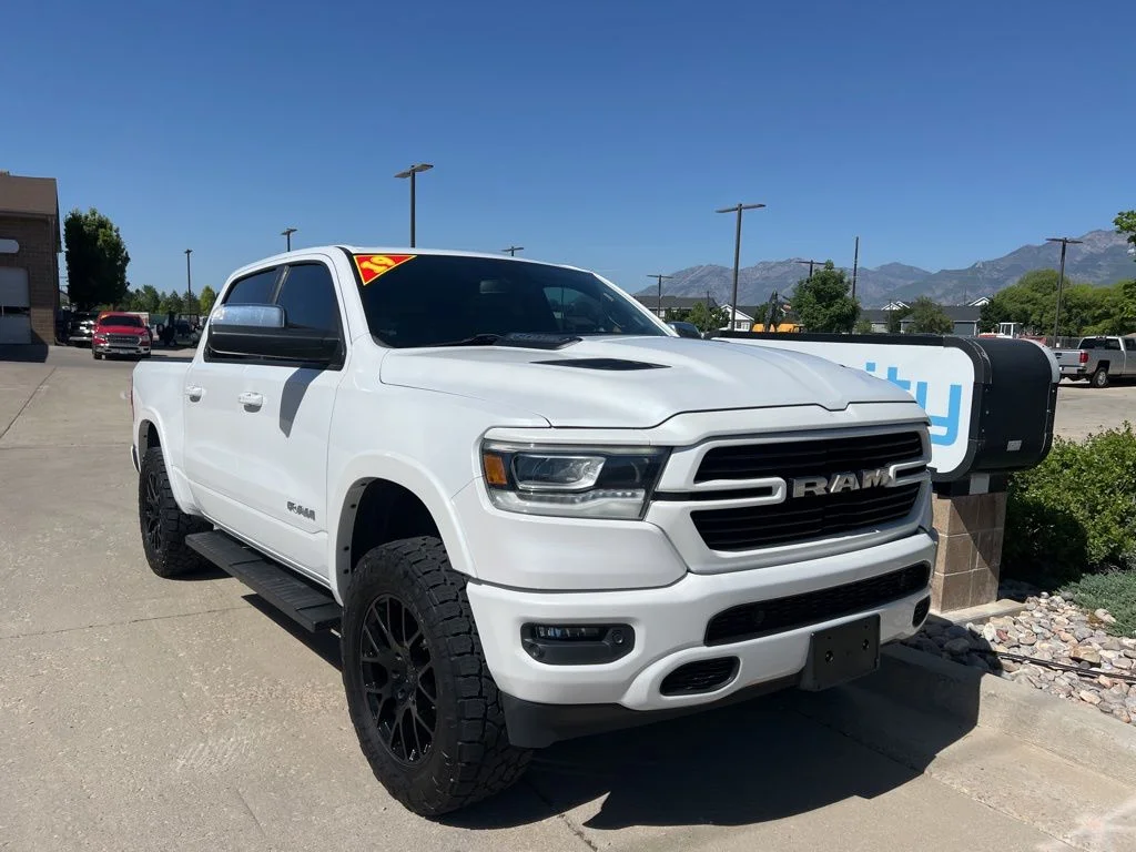 2019 RAM 1500 Laramie 4x4 Crew Cab 5'7's photo