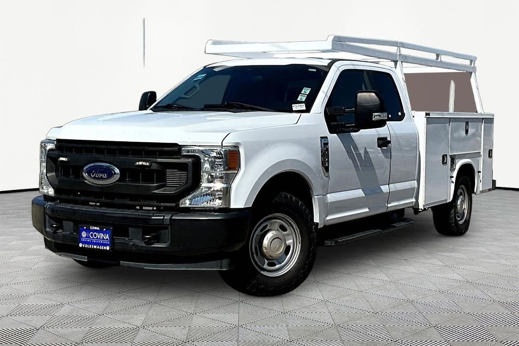 Used 2020 White Ford XL image 3