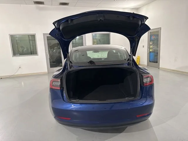 Used 2023  Tesla Base image 10