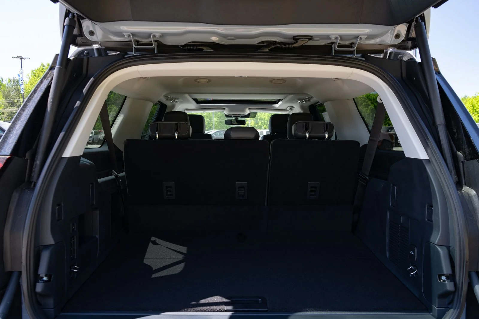New 2026 Glacier Gray Metallic Tri-Coat Ford MAX Active image 9