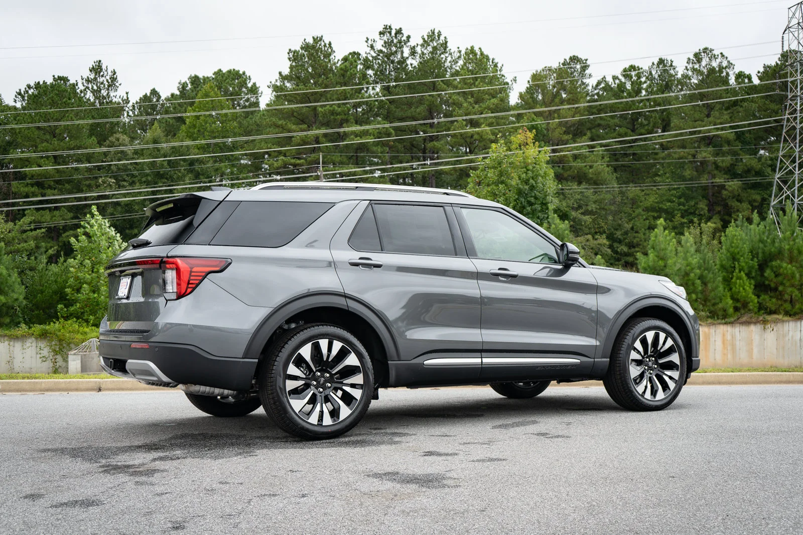 New 2027 Carbonized Gray Metallic Ford Platinum™ image 18