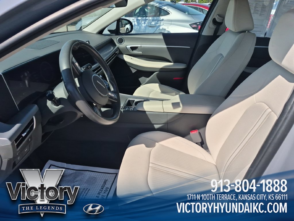 Certified Used 2024 Blue Hyundai SEL image 9