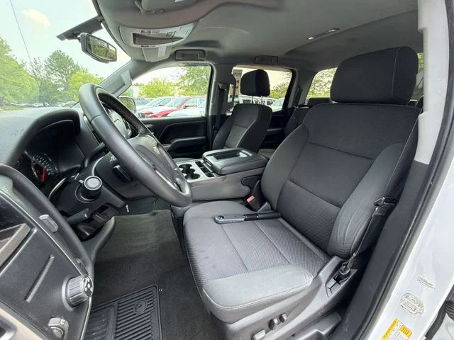 Used 2015 White Chevrolet LT image 11