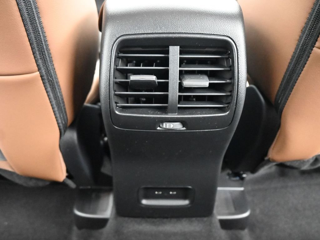 New 2026 Carbonized Gray Metallic Ford Outer Banks image 17
