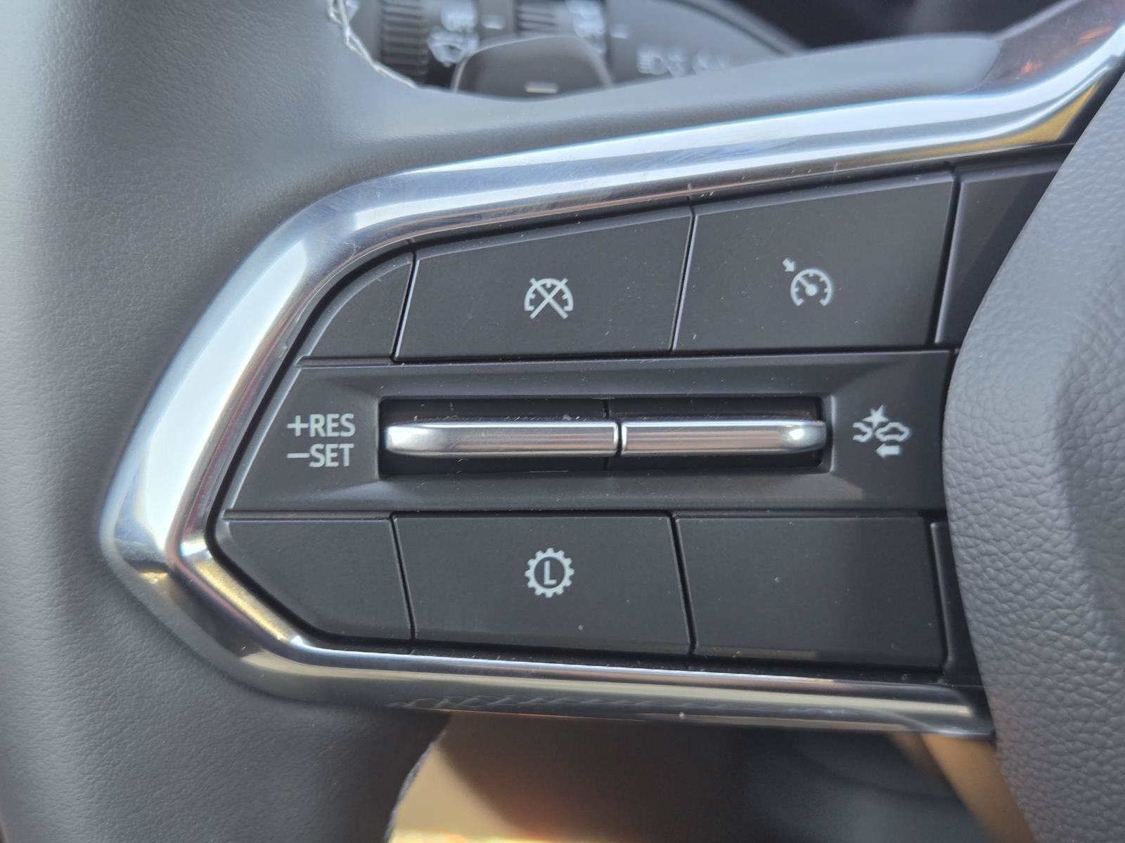 2027 Chevrolet Traverse LT - Photo 24