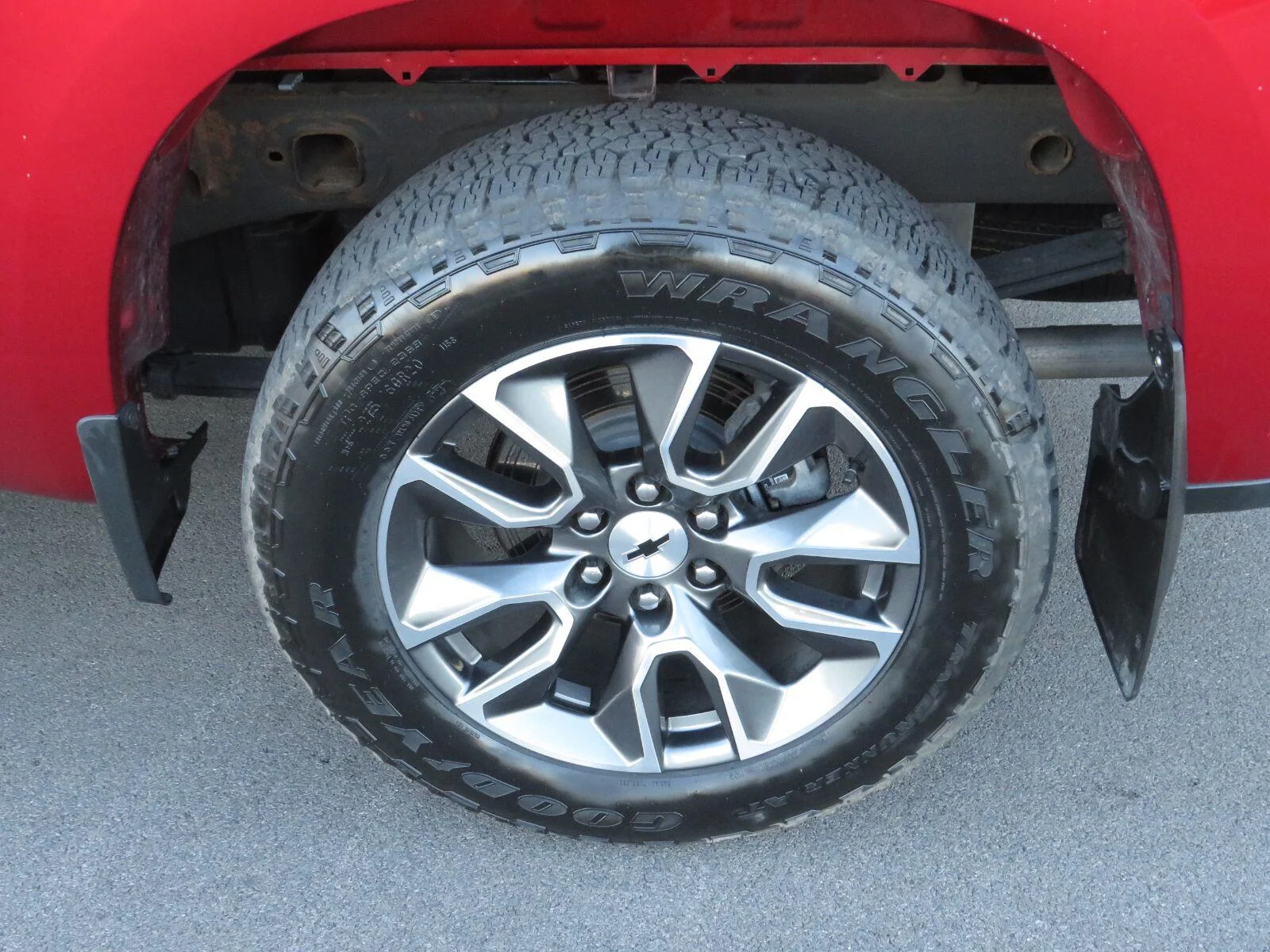 Used 2024 Radiant Red Tintcoat Chevrolet RST image 13