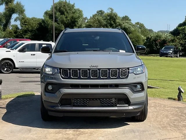 New 2026 Sting-Gray Clearcoat Jeep Latitude image 2