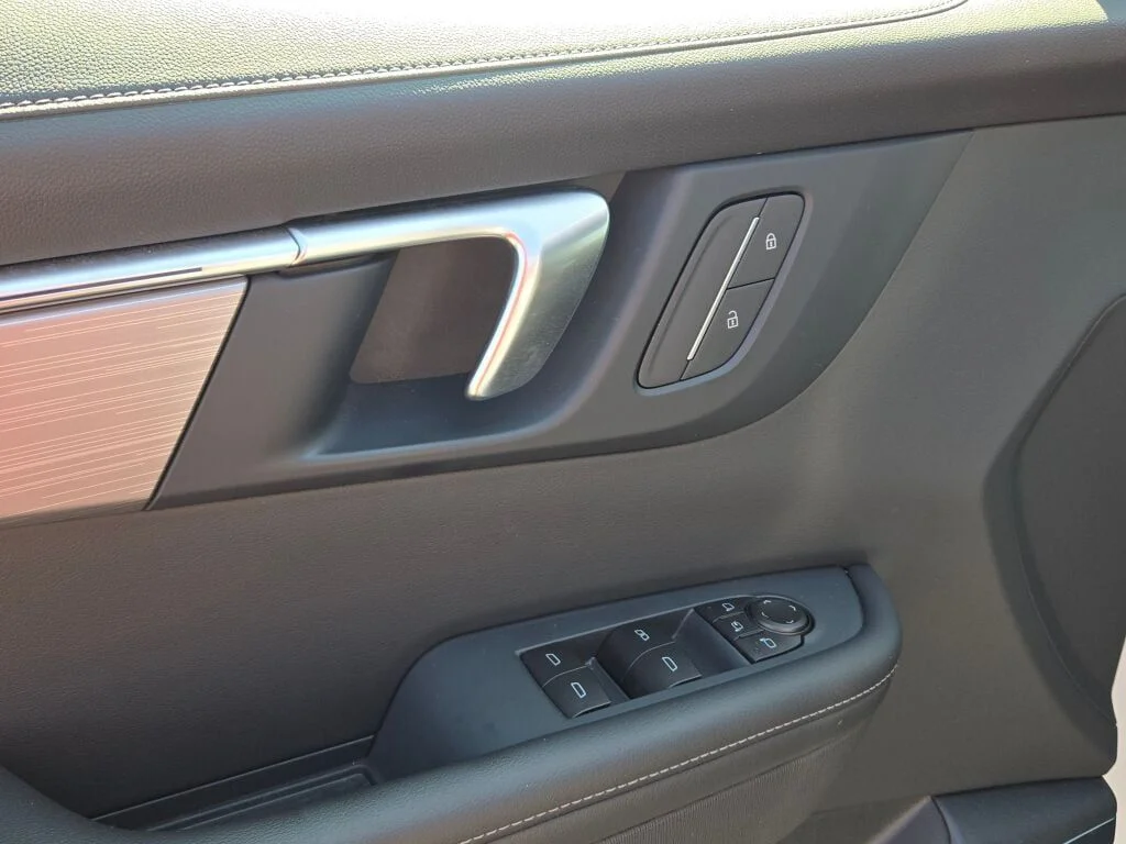 Used 2026 White Buick Preferred image 20