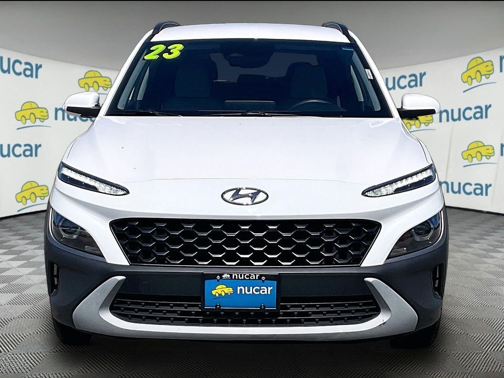 Used 2023 White Hyundai SEL image 2