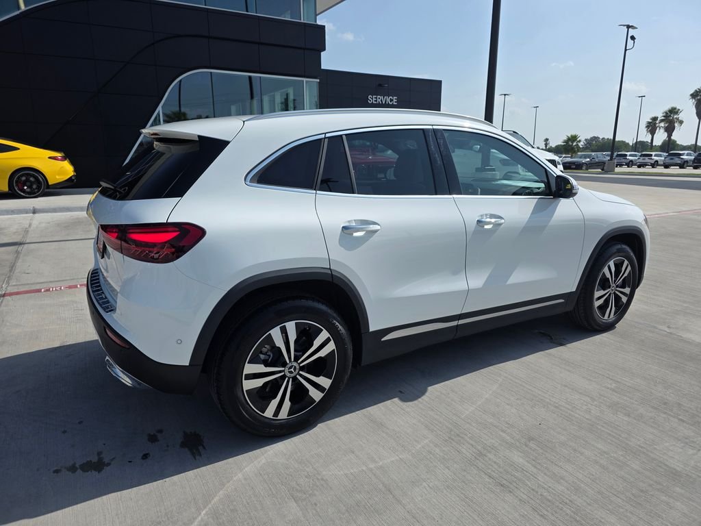 New 2026 Polar White Mercedes-Benz GLA 250 image 8