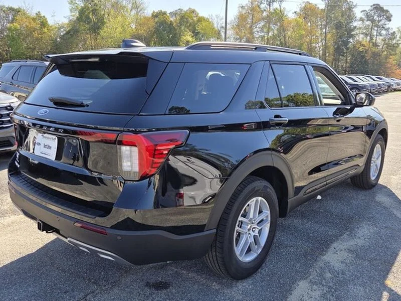 New 2026 Agate Black Metallic Ford Active image 12