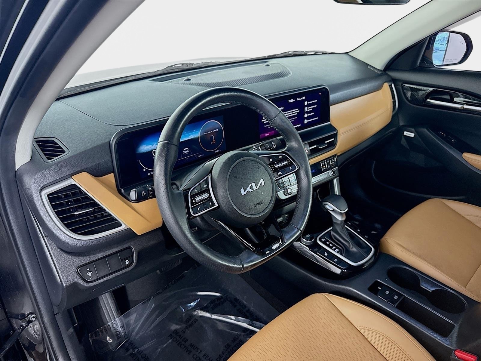 Used 2024 Fusion Black Kia SX image 9