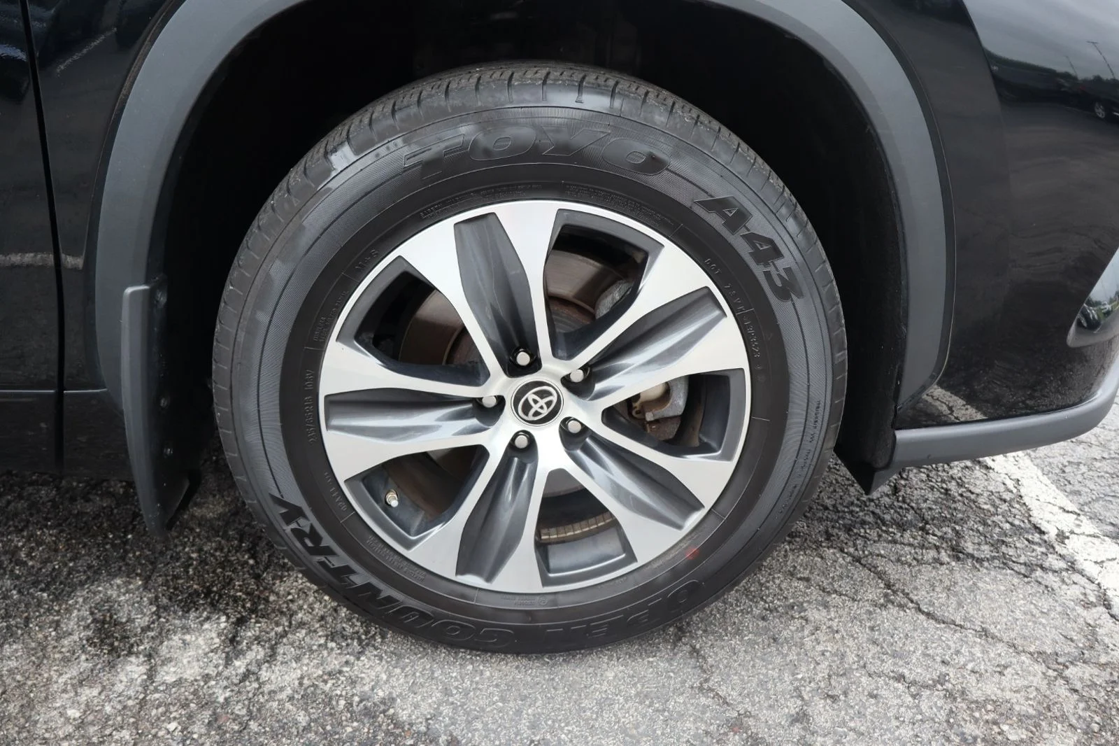 Used 2023 Midnight Black Metallic Toyota XLE image 47