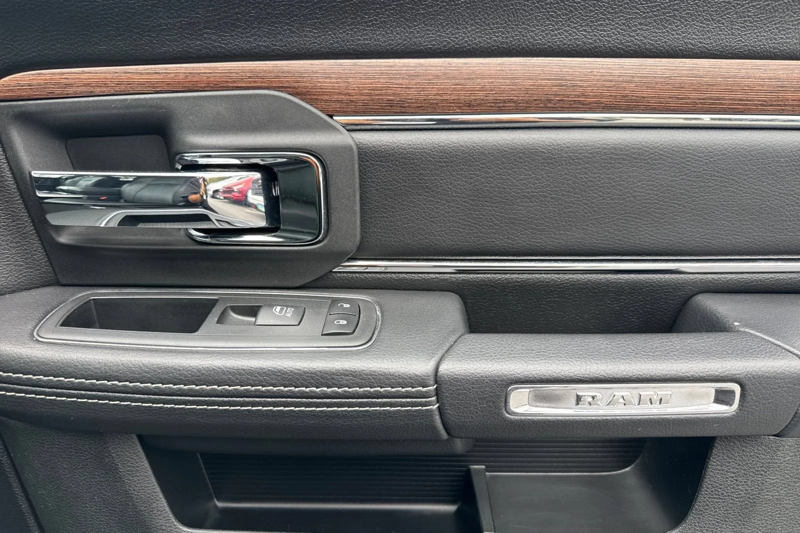 2019 RAM Ram 1500 Classic Laramie - Photo 18