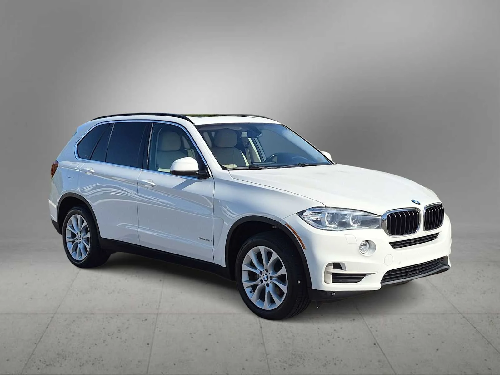 Used 2016 Alpine White BMW xDrive35i image 2