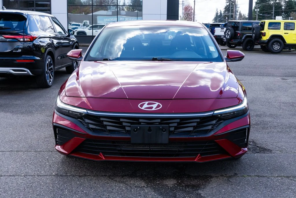 Used 2024 Red Hyundai SEL image 2