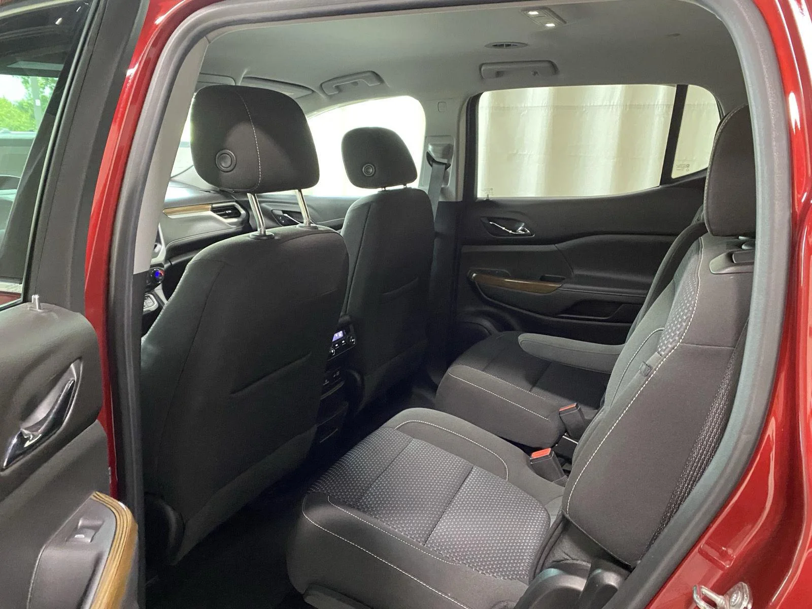 Used 2020 Red Quartz Tintcoat GMC SLE image 16