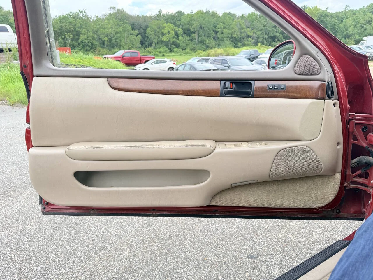 Used 2000 Red Lexus Base 2dr Coupe image 25
