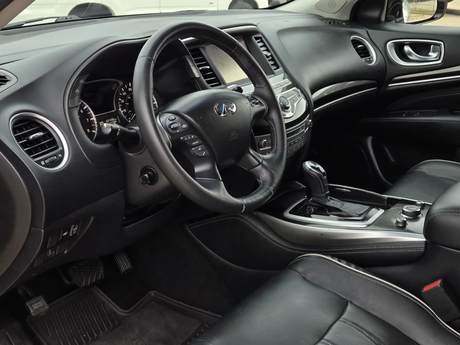 Used 2016 Liquid Platinum INFINITI  image 31