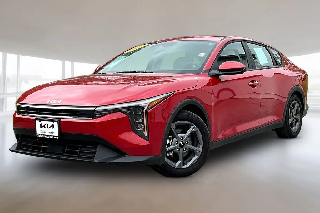 2025 Kia K4 LXS AT's photo