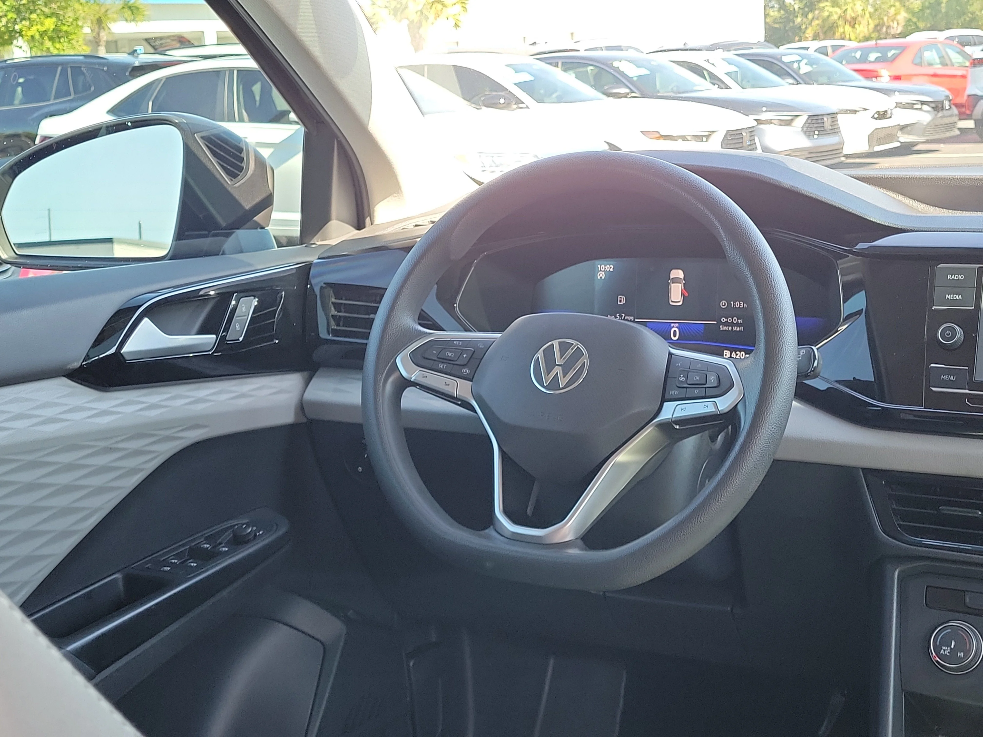 Certified Used 2022 Black Volkswagen 1.5T S image 3