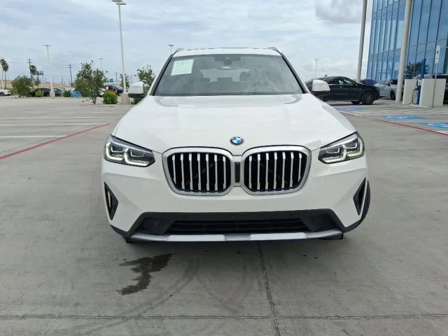 Used 2023 White BMW sDrive30i image 2