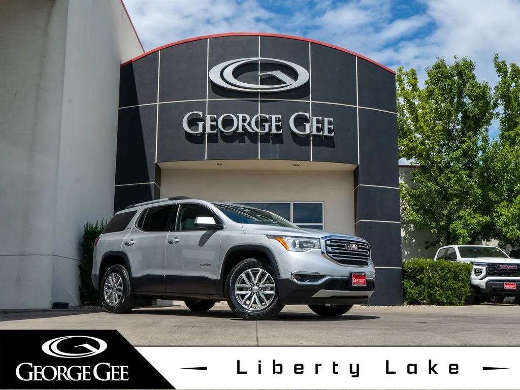 Used 2018 Silver GMC SLE-2 image 1