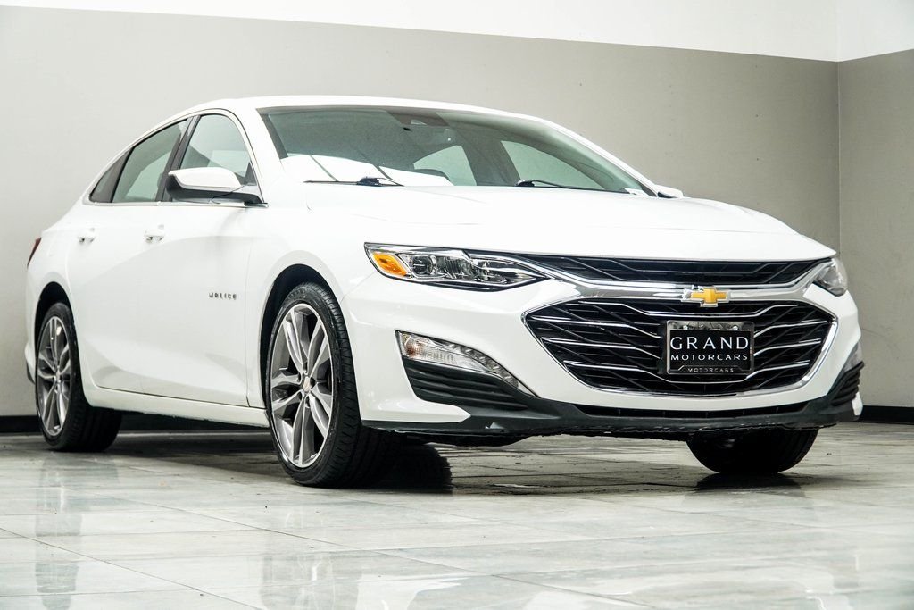 Used 2024 White Chevrolet LT image 4