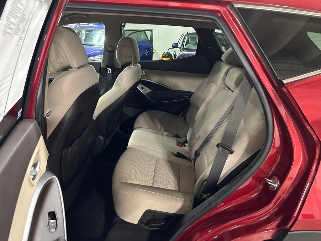 Used 2018 Red Hyundai 2.4 Base image 26