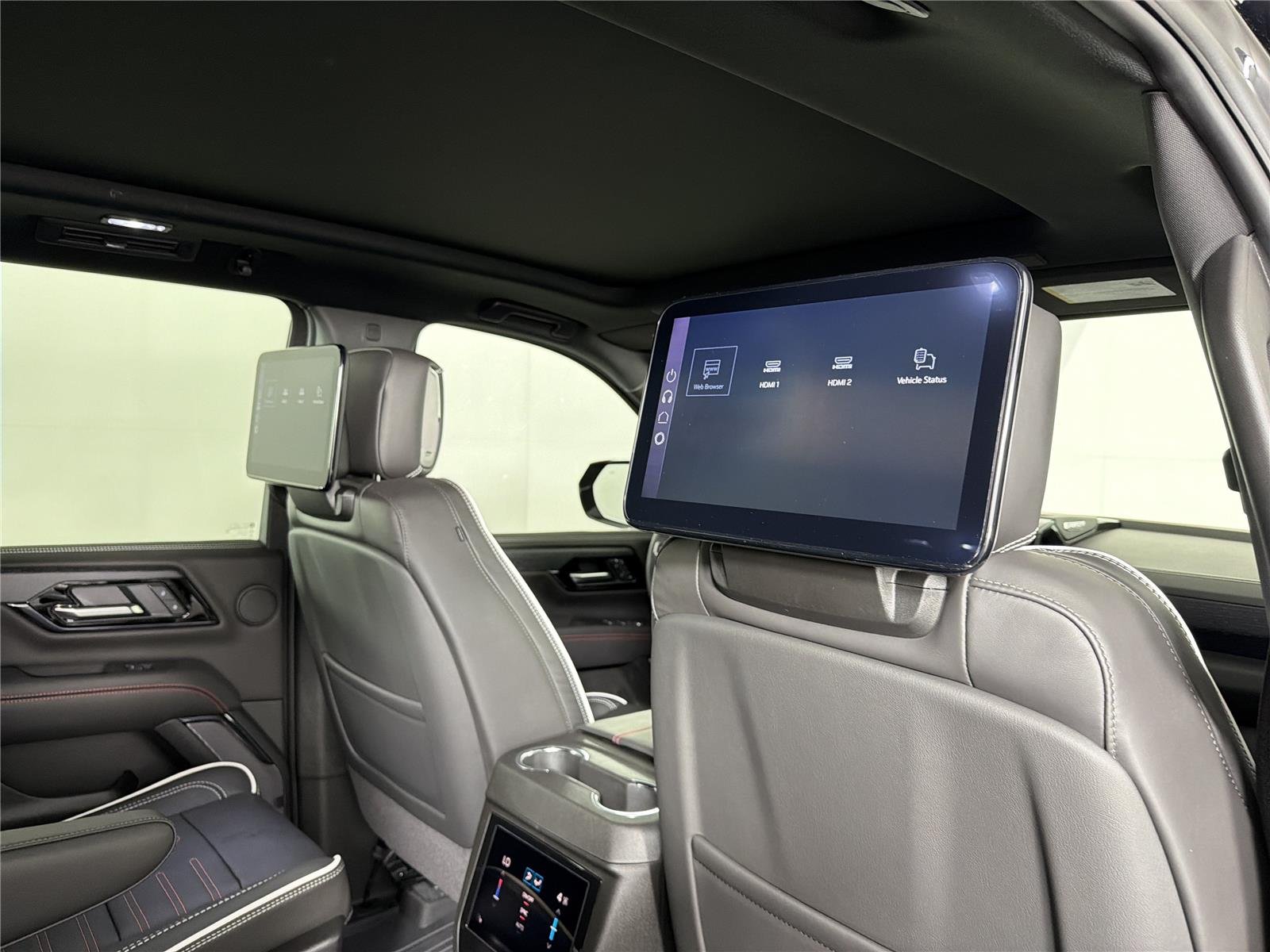 2026 GMC Yukon XL AT4 Ultimate - Photo 16