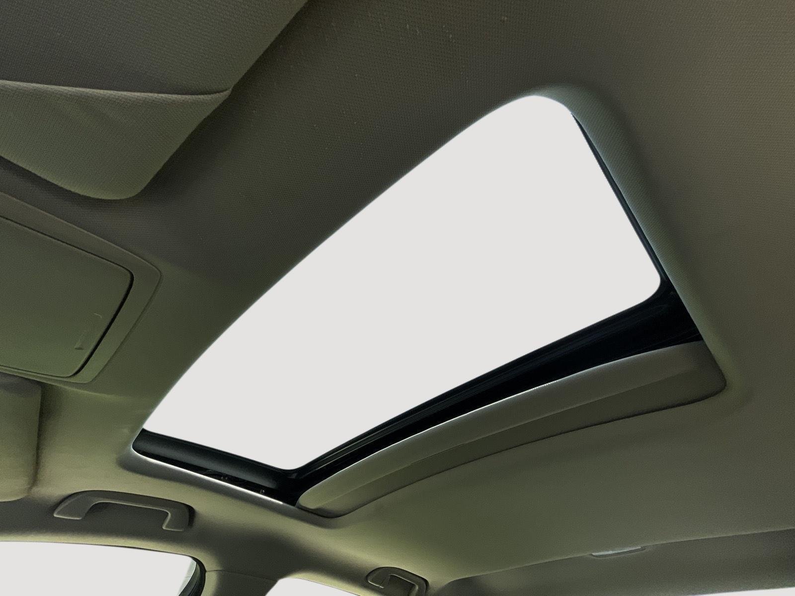Used 2014 Crystal Black Pearl Acura Base image 21