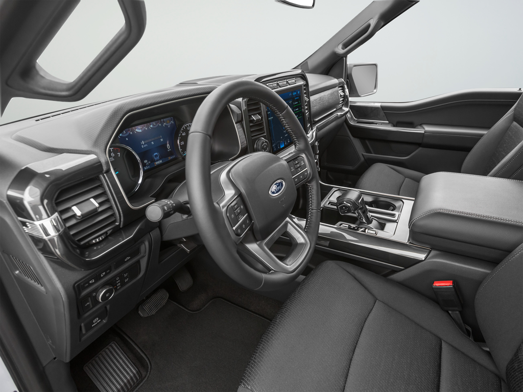 Used 2022 White Ford XLT image 41