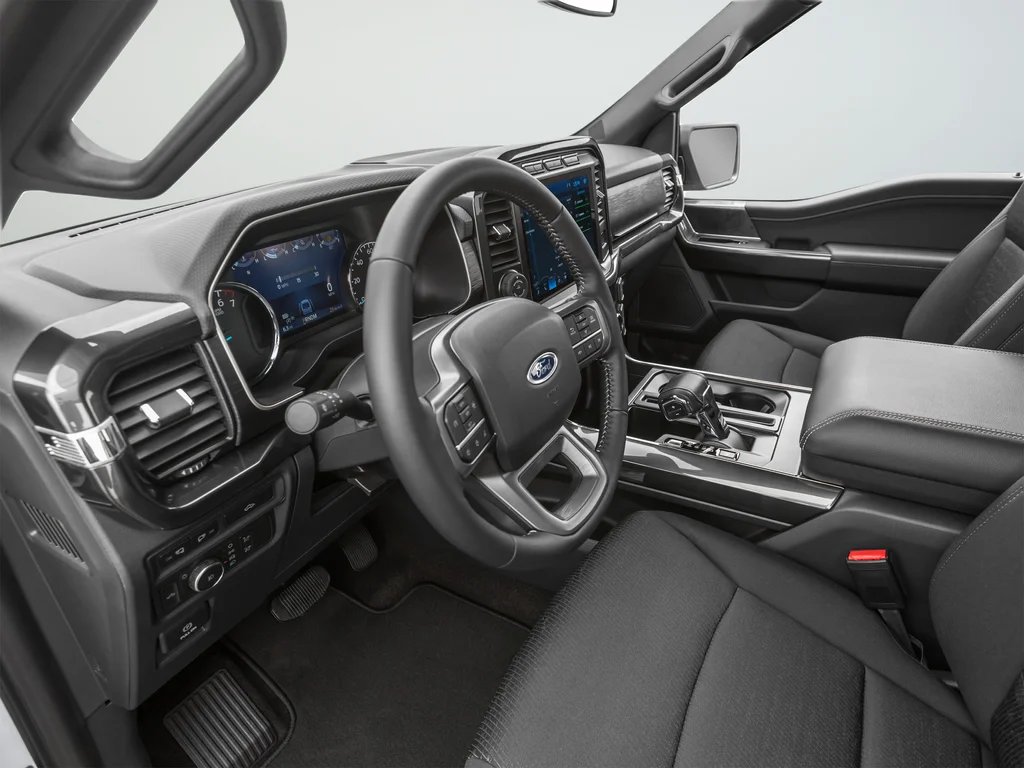 Used 2022 White Ford XLT image 41