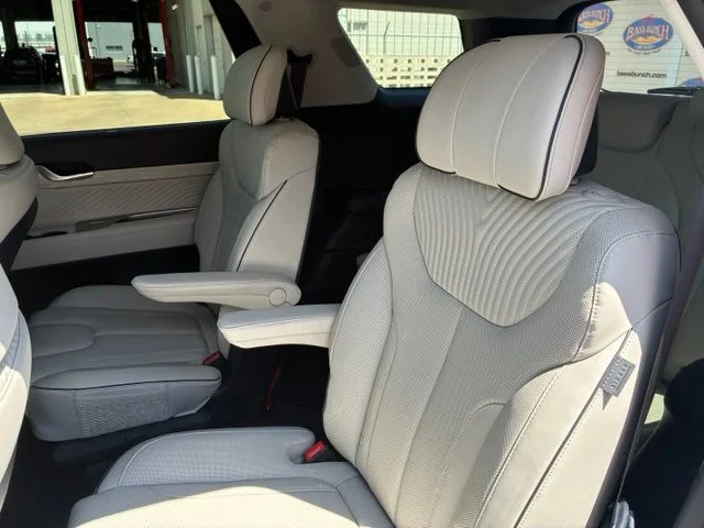 Used 2025 Hyper White Hyundai Calligraphy image 9